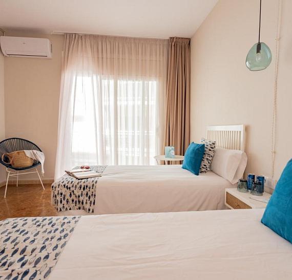 Chambre Standard avec Balcon Lits Jumeaux